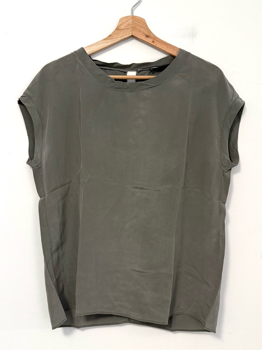 Sandro Paris 100% Silk Blouse Size 3 US Large Taupe Gray Short Sleeve Top